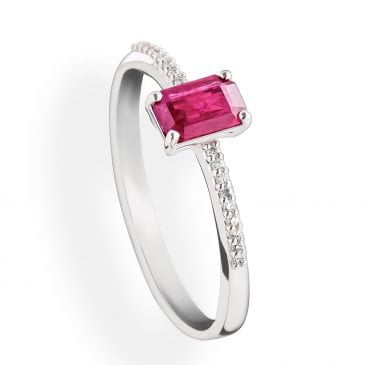 Anillo Rubí central y Diamantes