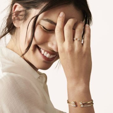 Anillo de oro amarillo dinh van Le Cube Diamant, referencia 208811, lujo francés con diamantes brillantes.