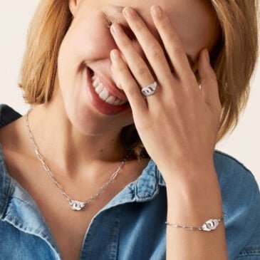 Anillo Menottes R10 de Dinh Van en oro blanco con diamantes – Ref. 267512