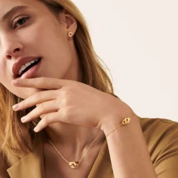 Pulsera dinh van Menottes R8 de oro amarillo 18k, talla 17, referencia 301201, envío en 24h.