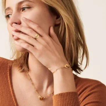 Pulsera dinh van Menottes R10 de oro amarillo de 18 CT, talla 18, referencia 368101.