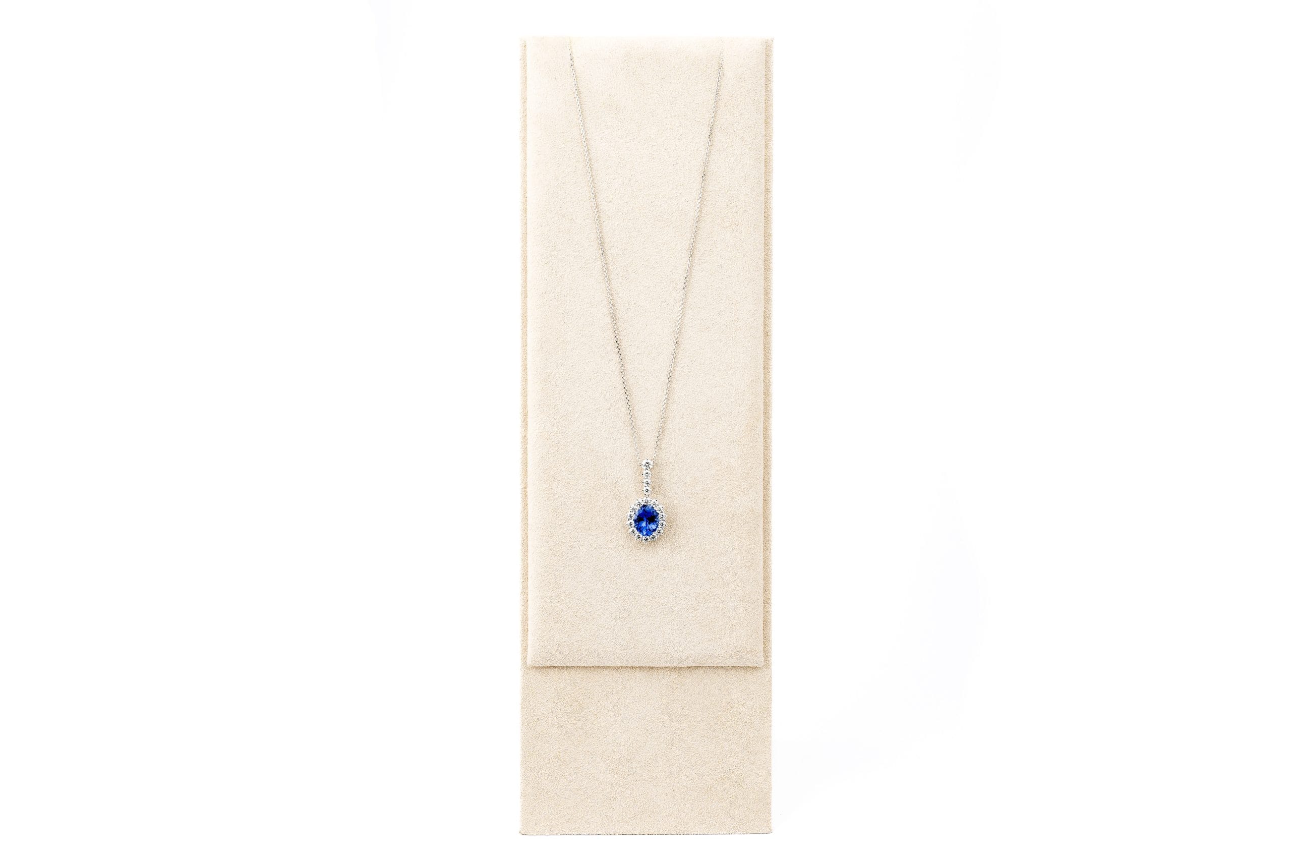Colgante oro blanco con Tanzanita y Diamantes - Image 3