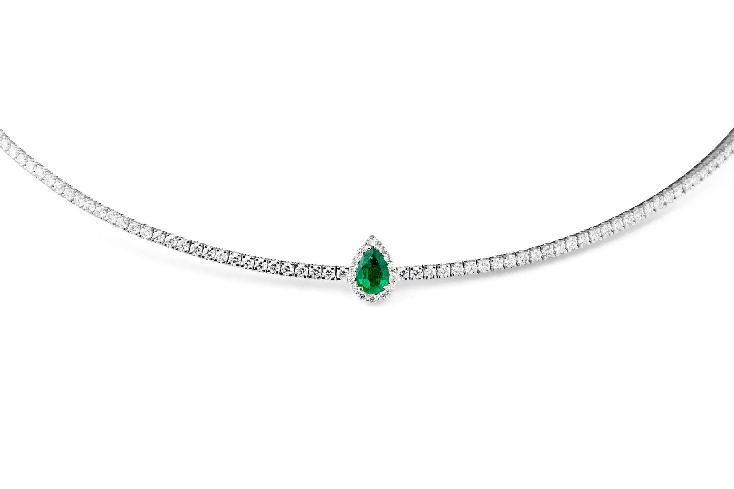 collar oro blanco con esmeraldas y diamantes