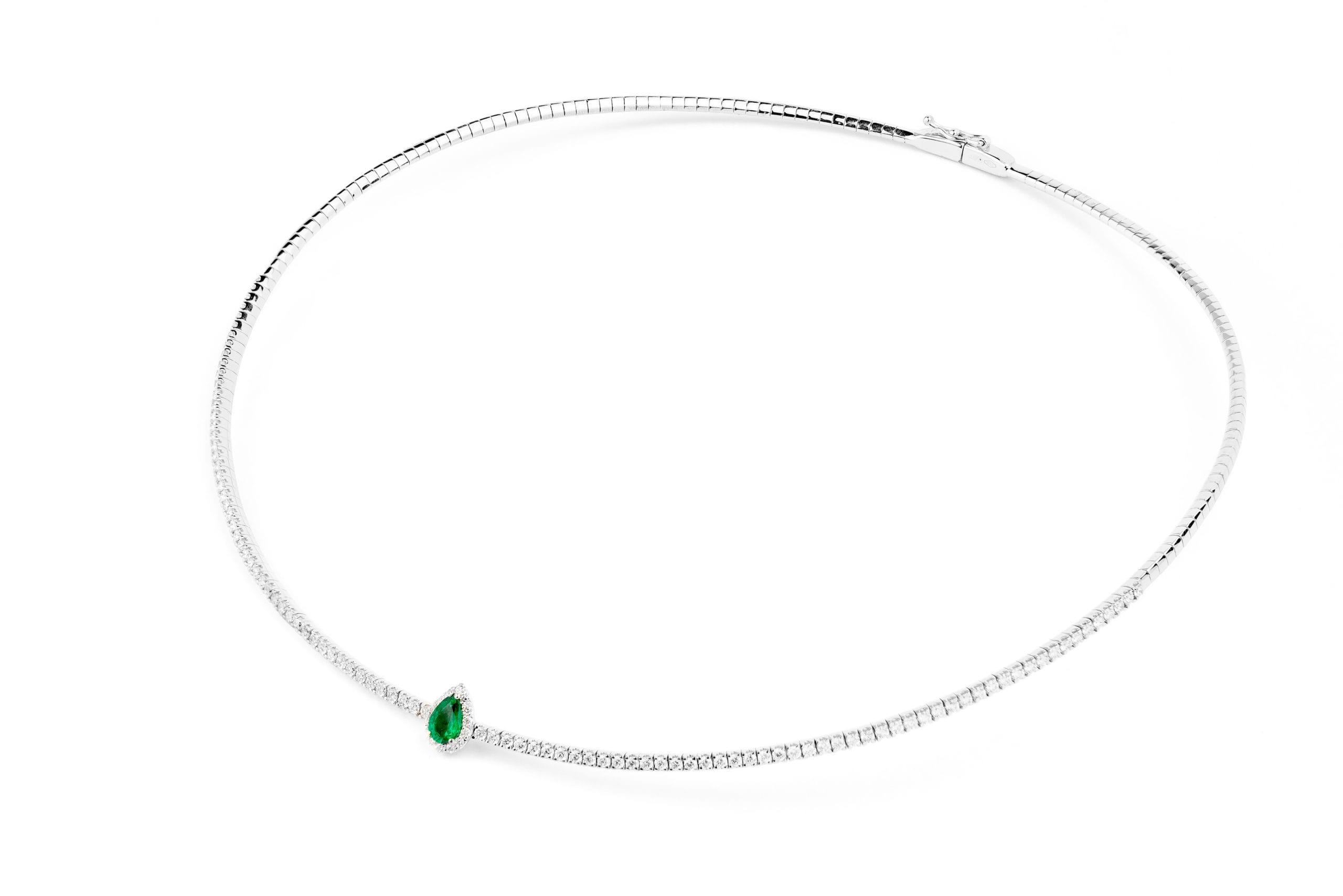 collar oro blanco con esmeraldas y diamantes