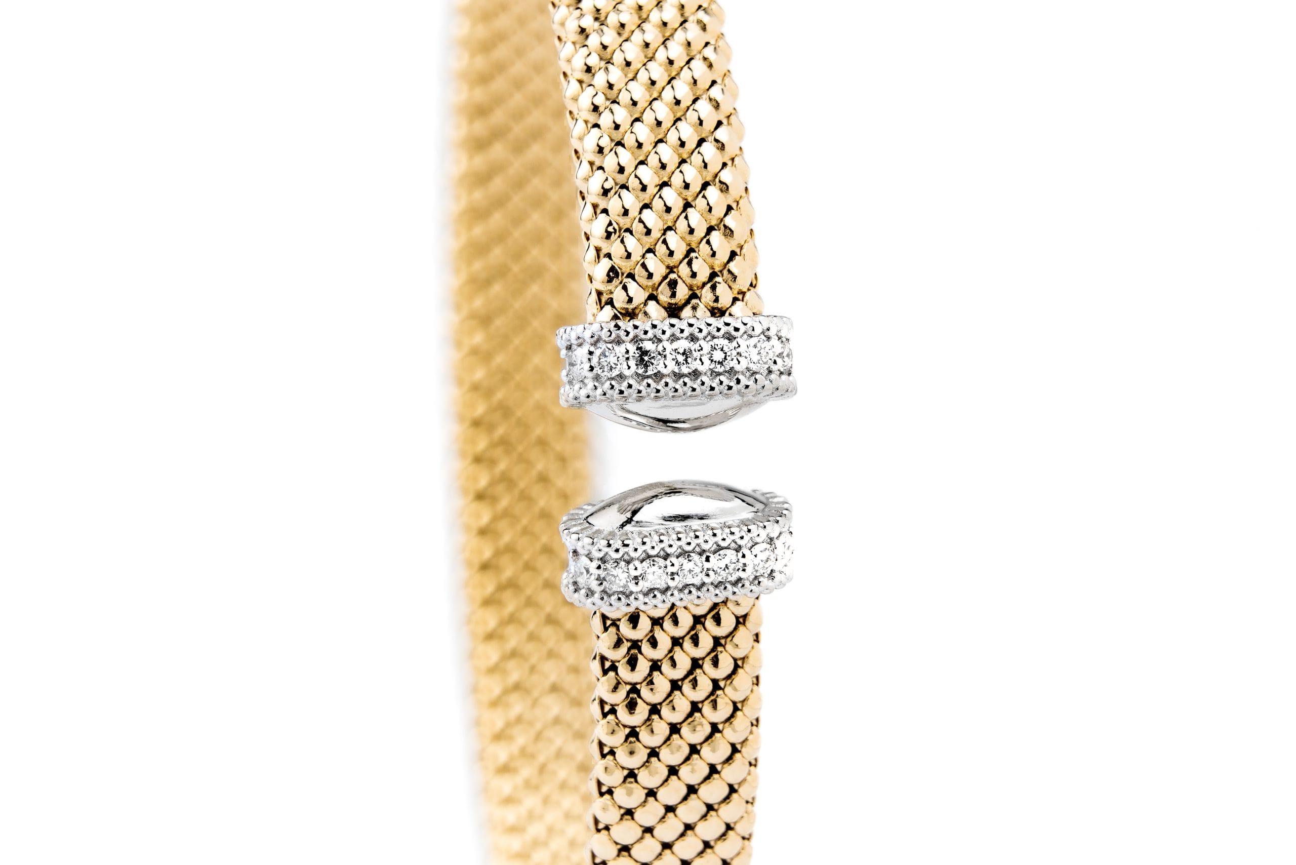 pulsera rígida de oro amarillo con diamantes